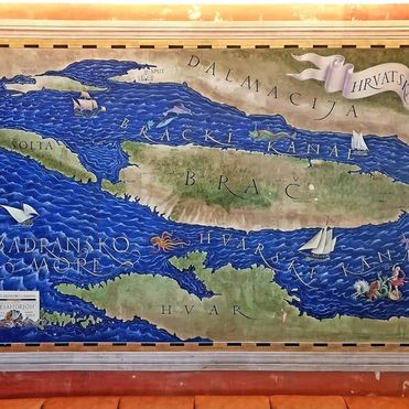 Wandmalerei Landkarte Brac in der Cafe Bar Marinaclub